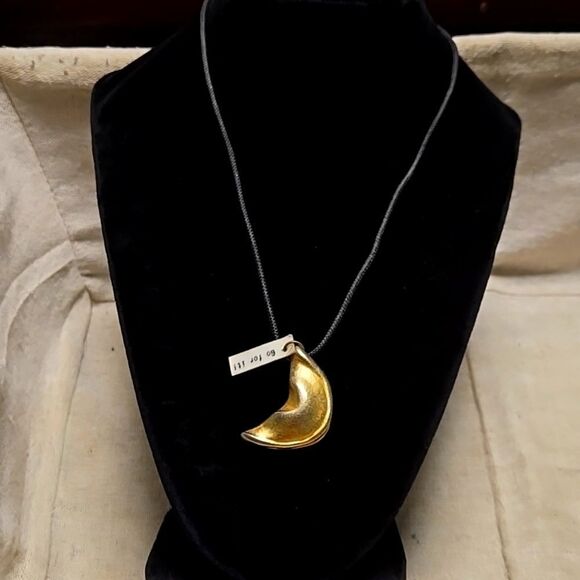 Miriam Haskell Vintage 80s Fortune Golden Cookie Pendant Cord Necklace - Picture 1 of 7